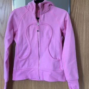 LOOK AT ALL PHOTOS ❣️ LuluLemon Scuba hoody